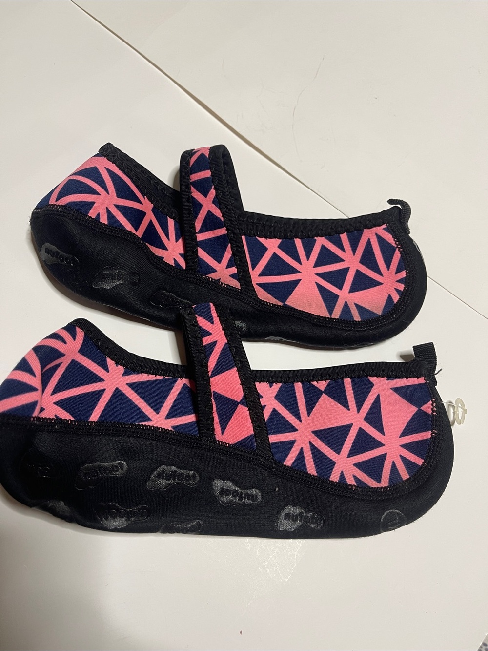 Adult Nufoot slipper shoes .Size xlg.